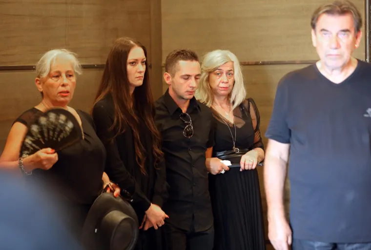 Posljednji ispraćaj velikana: Obitelj i brojni prijatelji se na Mirogoju opra&scaron;taju od Rajka Dujmića