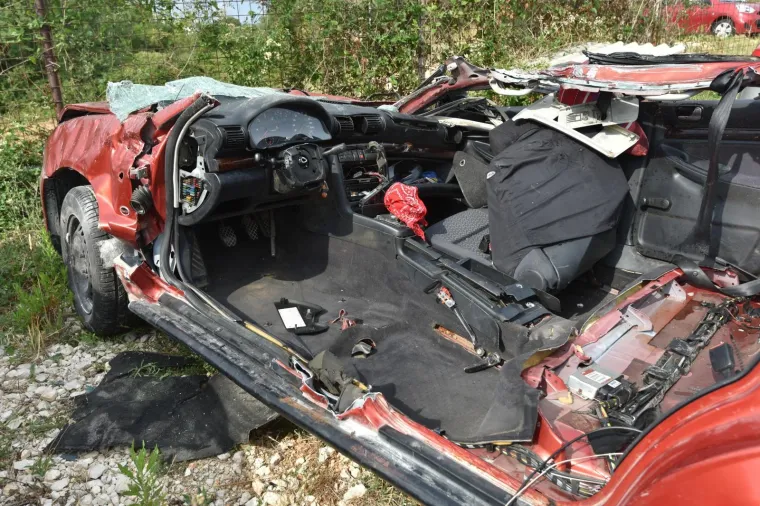 Oprez, uznemirujuće fotografije! Jezivi prizori automobila u kojem su poginule dvije djevojčice