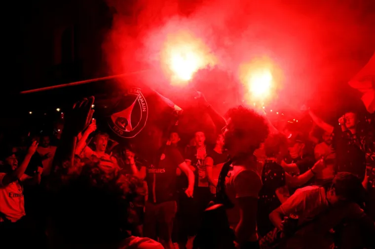 NAVIJAČI PSG-A U TRANSU: Pogledajte kako slave povijesni rezultat francuskog prvaka