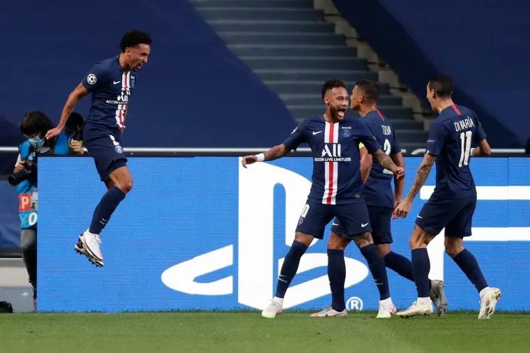 [FOTO] AJMO BURAZ PRSA OD PRSA: Ovako to ludo izgleda u Lisabonu