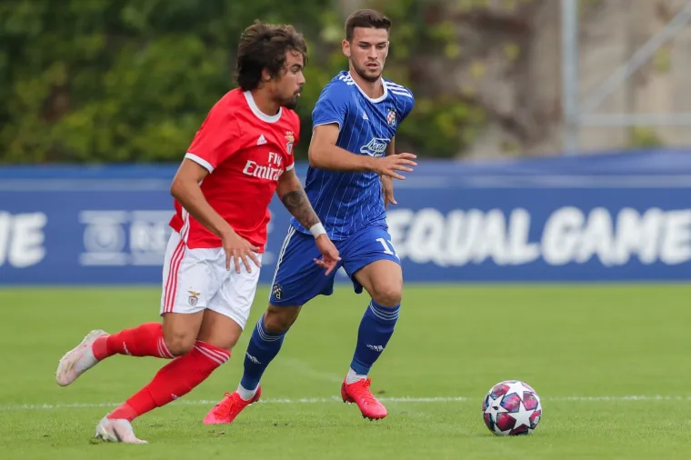 [FOTO] MODRI BROD TONE SVE DUBLJE I DUBLJE: Bio je na dobrom putu, ali onda se nasukao