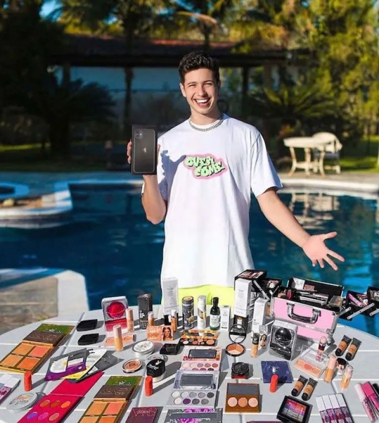 BOLJE DA NISU NI&Scaron;TA OBJAVLJIVALI: Ovako te&scaron;ke foto&scaron;op failove niste jo&scaron; vidjeli, zar su stvarno mislili da nećemo skužiti?