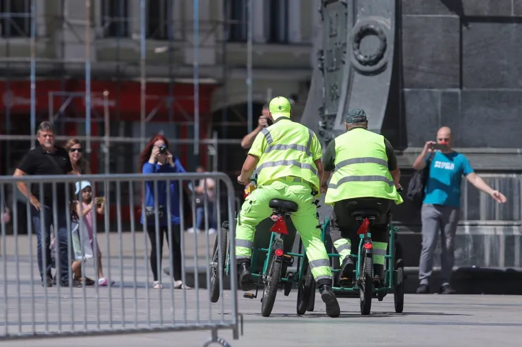 Najluđa utrka u Zagrebu: Čistači na trokolicama jurili centrom, novi pobjednik nakon 10 godina!