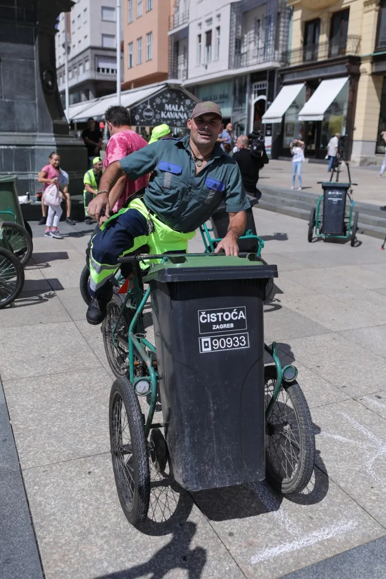 Najluđa utrka u Zagrebu: Čistači na trokolicama jurili centrom, novi pobjednik nakon 10 godina!
