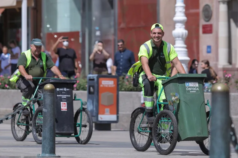 Najluđa utrka u Zagrebu: Čistači na trokolicama jurili centrom, novi pobjednik nakon 10 godina!