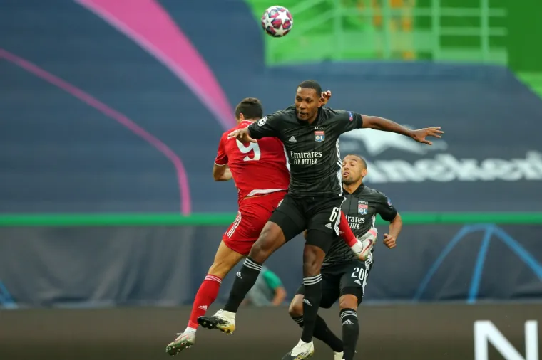 [FOTO] OSJETITE DA&Scaron;AK ATMOSFERE U LISABONU: Lyon i Bayern upravo igraju sjajnu utakmicu