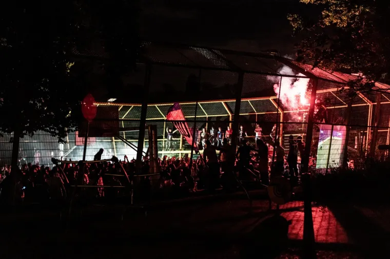 [FOTO] PARIZ JE NOĆAS GORIO: Pogledajte prizore iz francuske prijestolnice