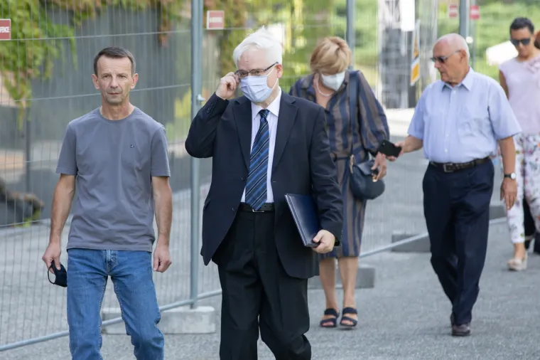 ISPRAĆAJ JOSIPA KREGARA: Brojni kolege i političari odali posljednju počast uglednom profesoru