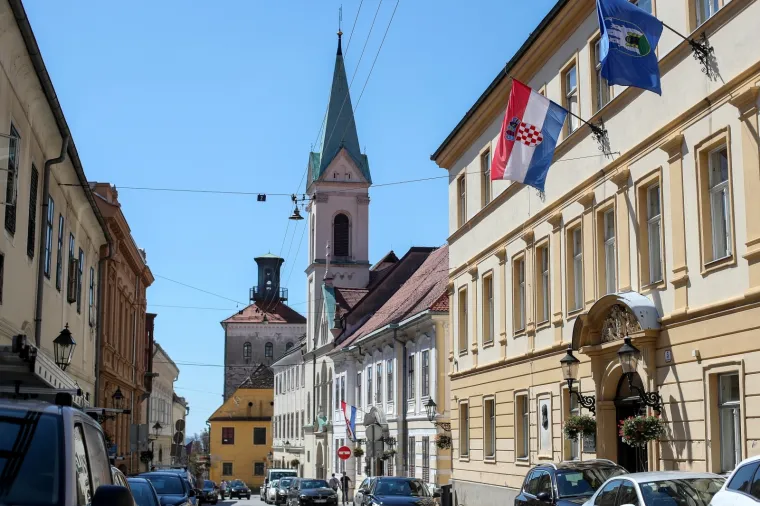Koronavirus ili masovni godi&scaron;nji odmori? Pogledajte jezivo puste ulice Zagreba!