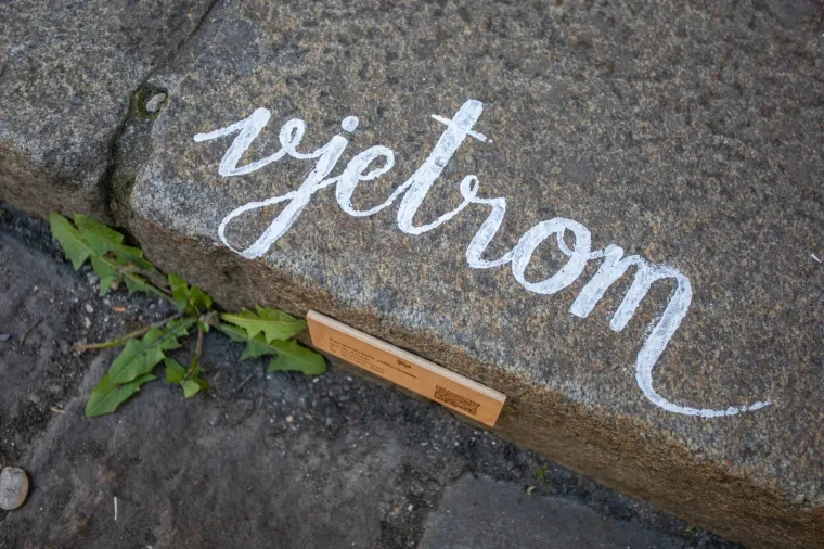 Sjećate li se slomljenog srca koje je obi&scaron;lo svijet? Pro&scaron;ećite 'Okolo' ljep&scaron;om stranom Zagreba - posveta 'ranjenome gradu'