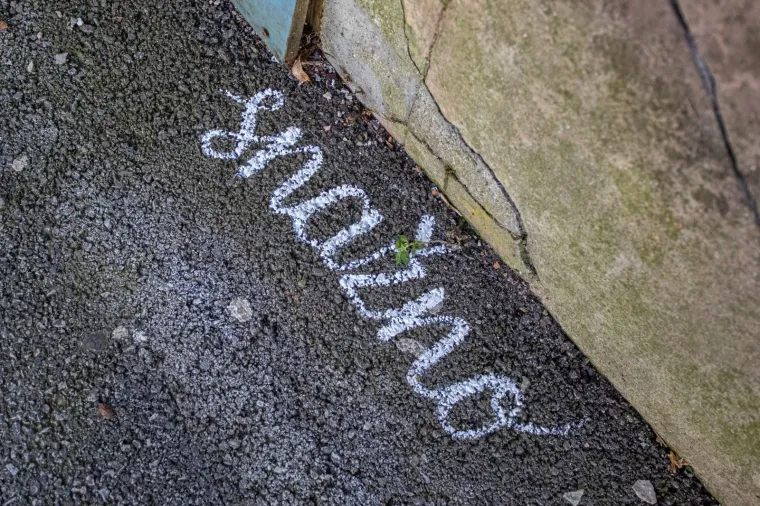 Sjećate li se slomljenog srca koje je obi&scaron;lo svijet? Pro&scaron;ećite 'Okolo' ljep&scaron;om stranom Zagreba - posveta 'ranjenome gradu'