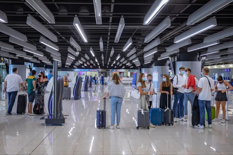 Britanci bježe iz Hrvatske da ne moraju u karantenu: Cijene avionskih karata drastično povećane!