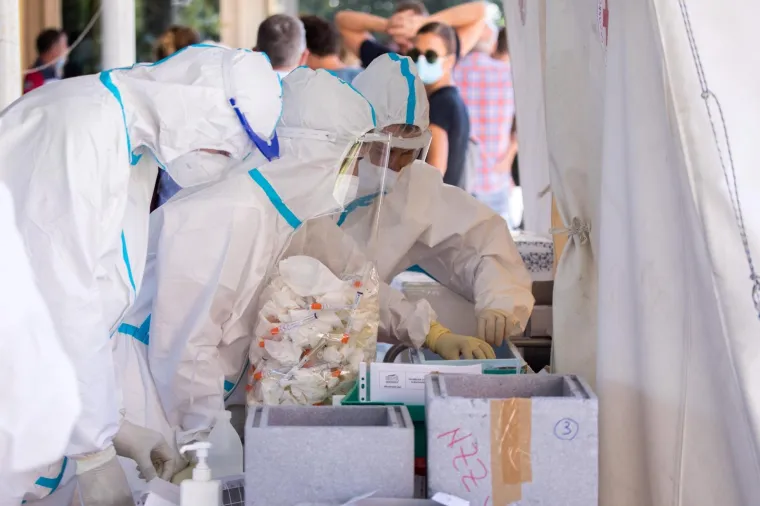 Turisti ozbiljno shvatili situaciju u Hrvatskoj: Pogledajte redove, masovno se testiraju na koronavirus