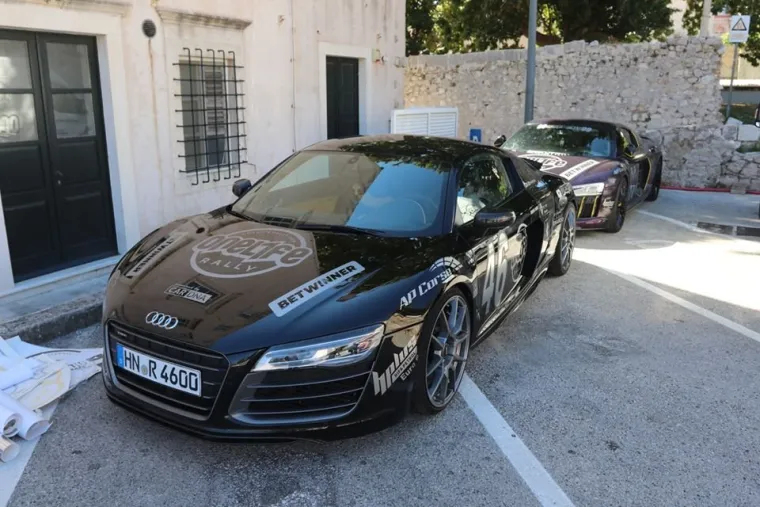 Melem za oči u Dubrovniku: Pogledajte kakvi su luksuzni i bijesni automobili stigli u grad