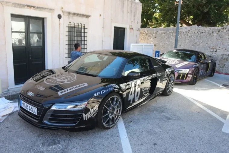 Melem za oči u Dubrovniku: Pogledajte kakvi su luksuzni i bijesni automobili stigli u grad