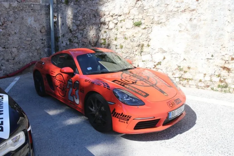 Melem za oči u Dubrovniku: Pogledajte kakvi su luksuzni i bijesni automobili stigli u grad