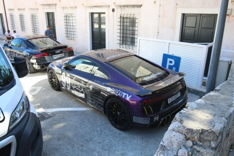 Melem za oči u Dubrovniku: Pogledajte kakvi su luksuzni i bijesni automobili stigli u grad