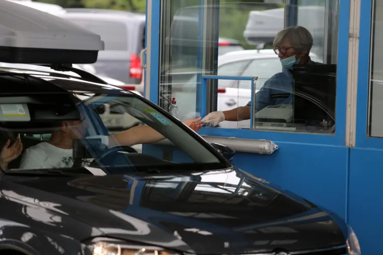 Ako putujete negdje, budite strpljivi: Velike su gužve na granici sa Slovenijom, ali i prema moru