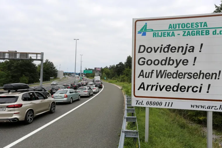 Ako putujete negdje, budite strpljivi: Velike su gužve na granici sa Slovenijom, ali i prema moru