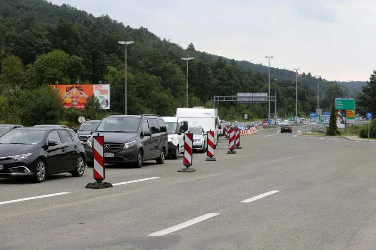 Ako putujete negdje, budite strpljivi: Velike su gužve na granici sa Slovenijom, ali i prema moru