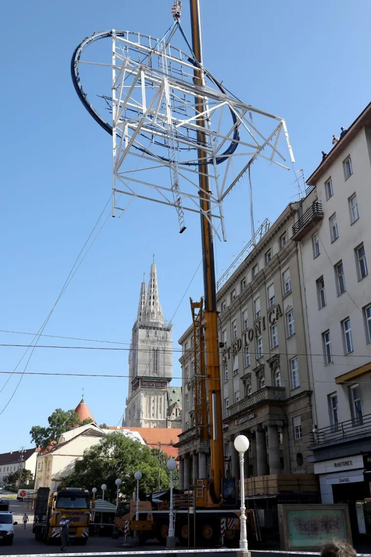 Znakovi vremena u Zagrebu iz sjećanja: Nema više loga Plive na Trgu, tvornica tko se sjeća još?