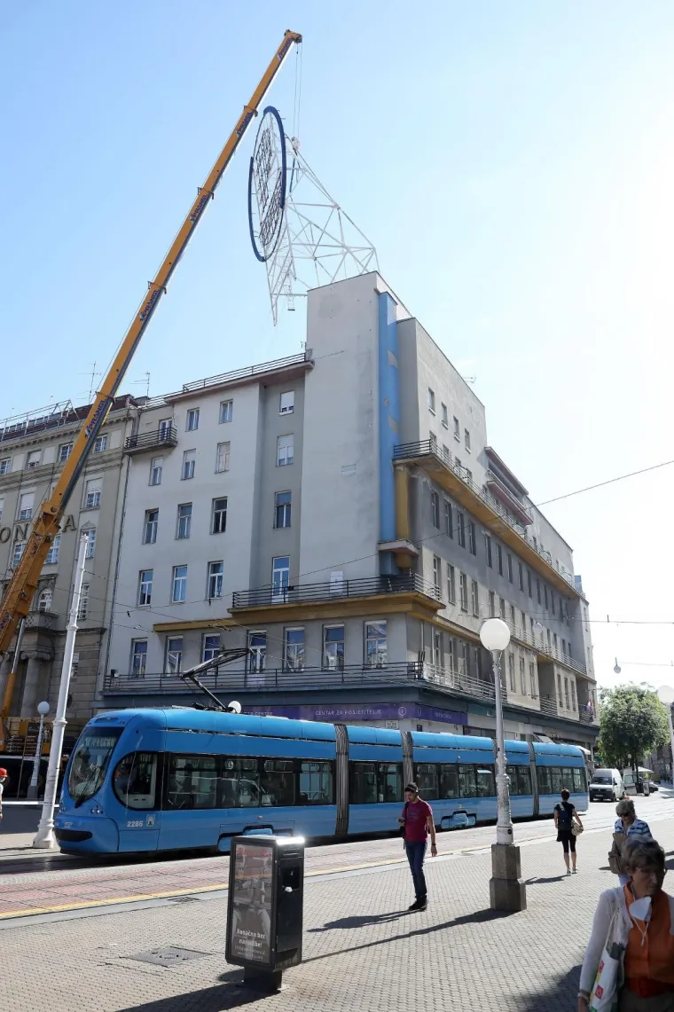 Znakovi vremena u Zagrebu iz sjećanja: Nema više loga Plive na Trgu, tvornica tko se sjeća još?