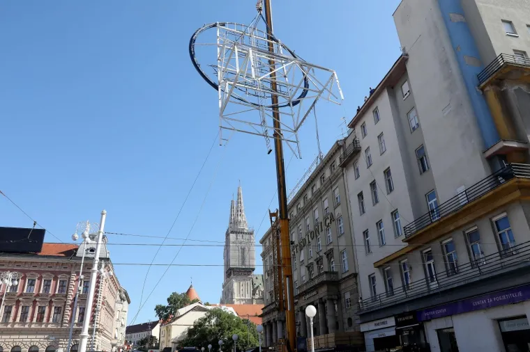 Znakovi vremena u Zagrebu iz sjećanja: Nema više loga Plive na Trgu, tvornica tko se sjeća još?