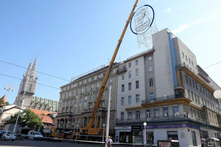 Znakovi vremena u Zagrebu iz sjećanja: Nema više loga Plive na Trgu, tvornica tko se sjeća još?