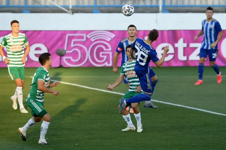 [FOTO] NAVIJAČI LOKOMOTIVE S BALKONA POSLALI PORUKU MESSIJU: Pogledajte &scaron;to su napisali Argentincu