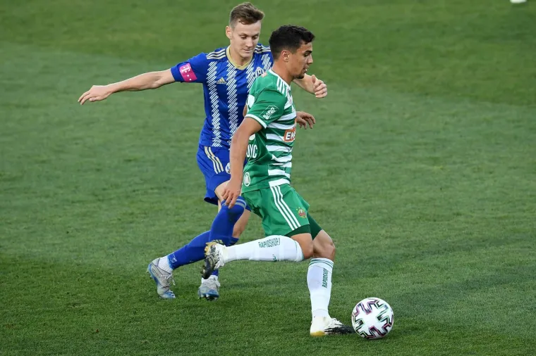 [FOTO] NAVIJAČI LOKOMOTIVE S BALKONA POSLALI PORUKU MESSIJU: Pogledajte &scaron;to su napisali Argentincu