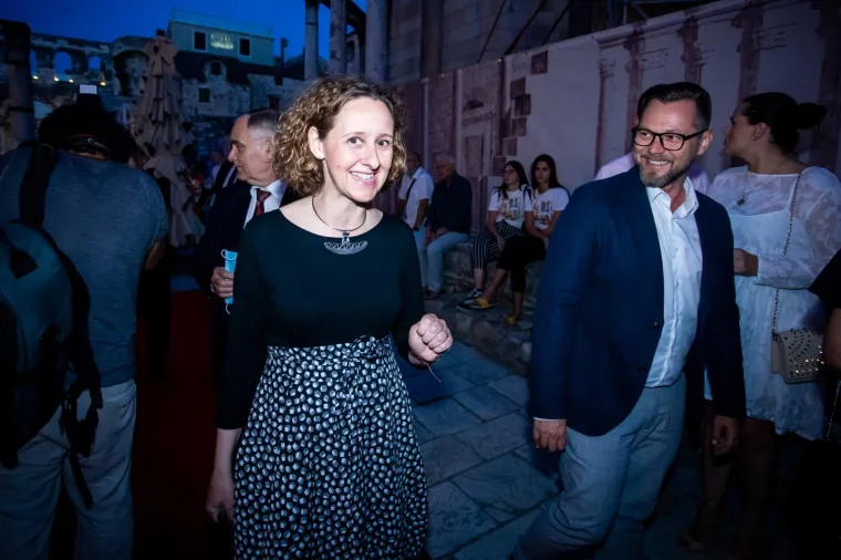 Jedan ima vi&scaron;e od 8 milijuna kn! Ovo je 5 članova Vlade koji su najvi&scaron;e u&scaron;tedjeli