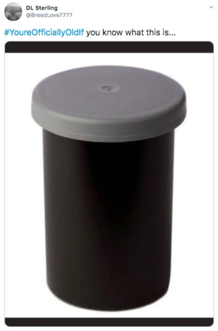 ŽAO NAM JE, ALI NETKO VAM JE TO MORAO REĆI: Ako se prepoznajete u ovim memovima, službeno ste stari