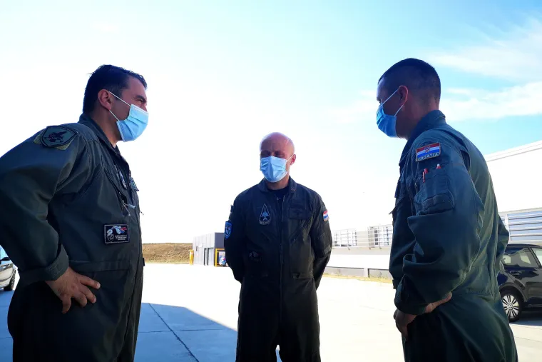 Pogledajte nevjerojatne snimke preleta američkog bombardera B-52 iznad Hrvatske