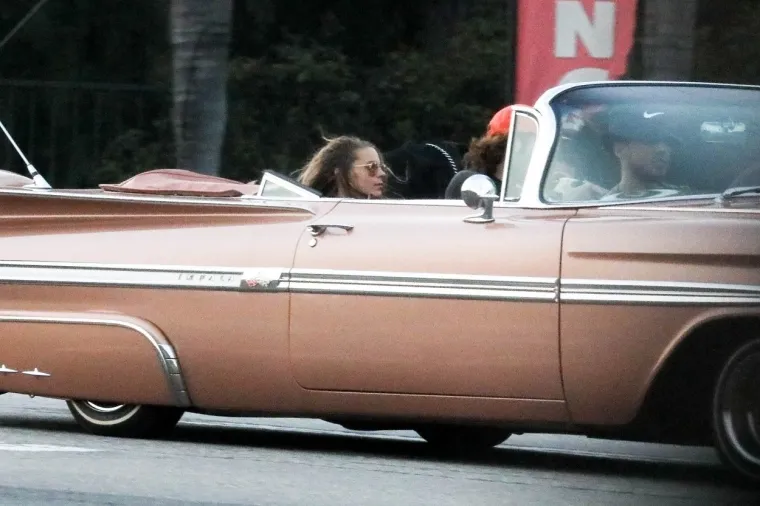 [FOTO] PAPARAZZI TAJNO SNIMILI ŠARIĆEVOG SUIGRAČA S MLADOM I BOGATOM AMERIKANKOM: Pokušali se iskrasti na spoj