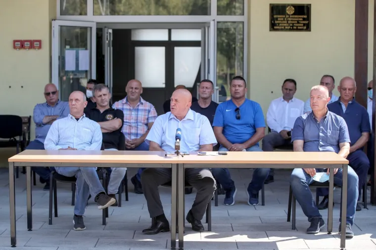 Zapovjednici ratnih postrojba na braniku ministra branitelja: 'Ti koji su Tomi stavili lanac oko vrata, misle i nama staviti lanac oko vrata'