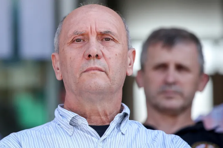 Zapovjednici ratnih postrojba na braniku ministra branitelja: 'Ti koji su Tomi stavili lanac oko vrata, misle i nama staviti lanac oko vrata'