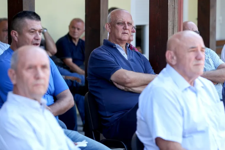 Zapovjednici ratnih postrojba na braniku ministra branitelja: 'Ti koji su Tomi stavili lanac oko vrata, misle i nama staviti lanac oko vrata'