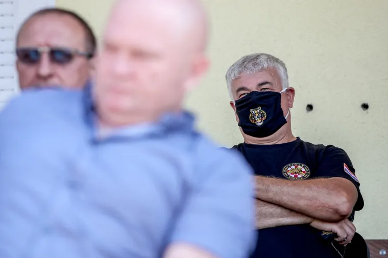 Zapovjednici ratnih postrojba na braniku ministra branitelja: 'Ti koji su Tomi stavili lanac oko vrata, misle i nama staviti lanac oko vrata'