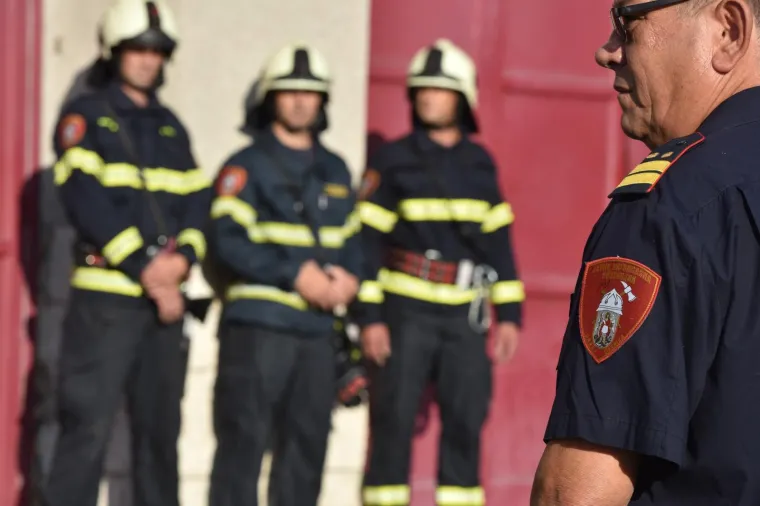 Najtužniji dan za hrvatske vatrogasce: Bolno sjećanje i odavanje počasti za 12 poginulih kolega na Kornatima