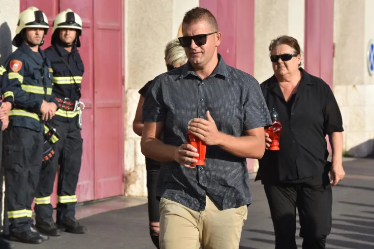 Najtužniji dan za hrvatske vatrogasce: Bolno sjećanje i odavanje počasti za 12 poginulih kolega na Kornatima