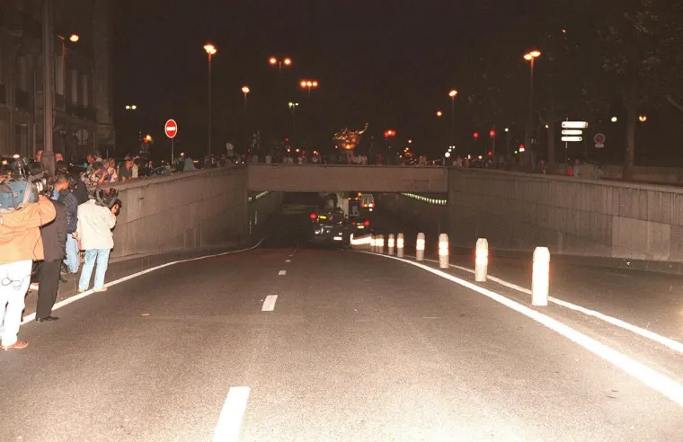 NADZORNE KAMERE SNIMILE ZADNJE SATE DIANINOG ŽIVOTA: U ponoć se smješkala u liftu, u 4 ujutro proglašena je mrtvom