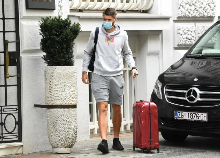 VATRENI STIGLI U ZAGREB: Lovren, Kramarić, Pa&scaron;alić i dru&scaron;tvo plijenili pažnju prolaznika