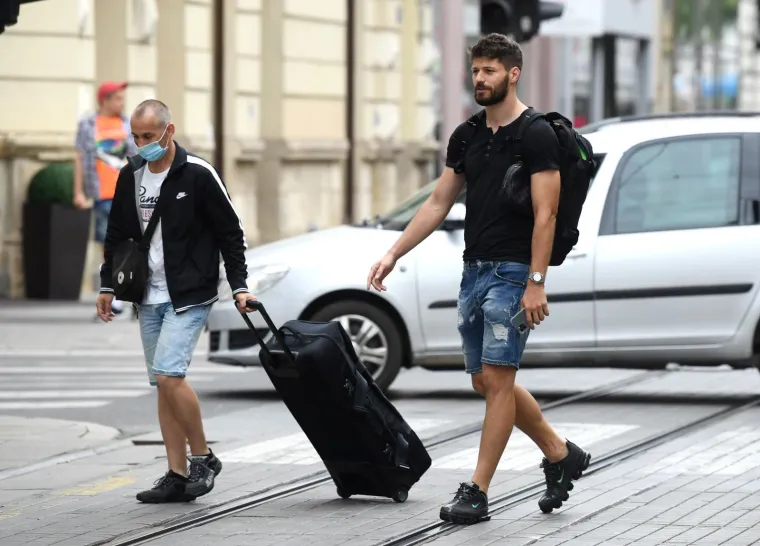 VATRENI STIGLI U ZAGREB: Lovren, Kramarić, Pa&scaron;alić i dru&scaron;tvo plijenili pažnju prolaznika