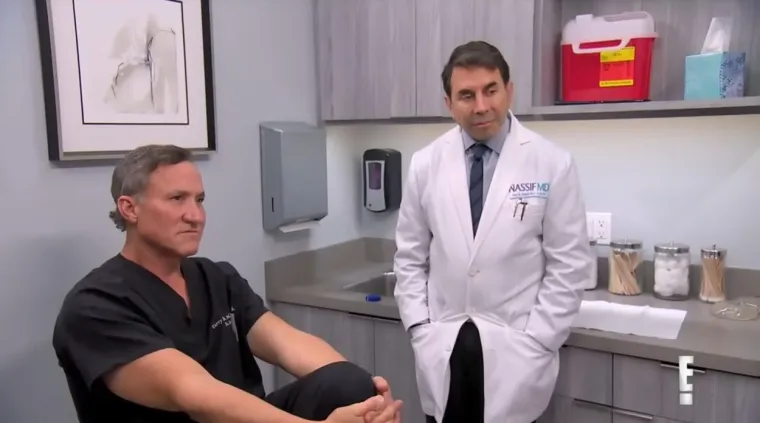 Tara je u njihovu losanđelesku kliniku doletjela čak iz Melbourna, a otkrila je i kako joj je prvu estetsku operaciju platito tata i to za njen 20. rođendan. Tada je prvi put napravila grudi i stavila filere u usta. Otad nije stala, pa čak i ne zna reći koliko je puta stavljala filere. (Foto: Profimedia)