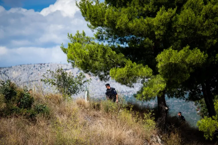 Specijalci tragaju za odbjeglim osumnjičenikom za ubojstvo