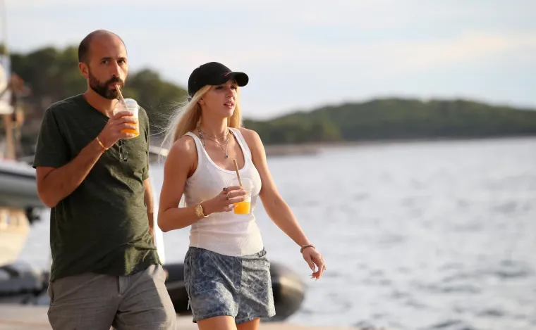 ZVIJEZDA SHOWA O KOJEM PRIČA CIJELI SVIJET ODMARA U HRVATSKOJ: Snimljena na Hvaru u netipičnom izdanju