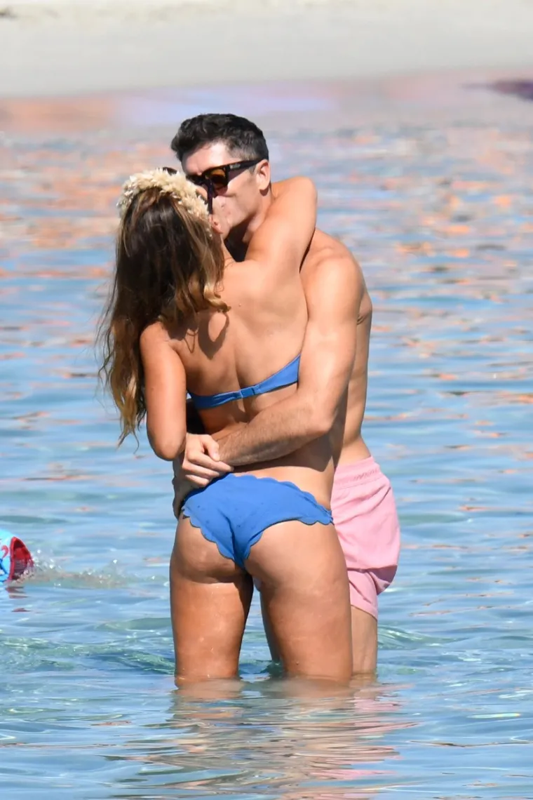 PAPARAZZI NA SARDINIJI TAJNO SNIMILI ZVIJEZDU BAYERNA I NJEGOVU ZGODNU SUPRUGU: Lijepa Anna mamila je uzdahe