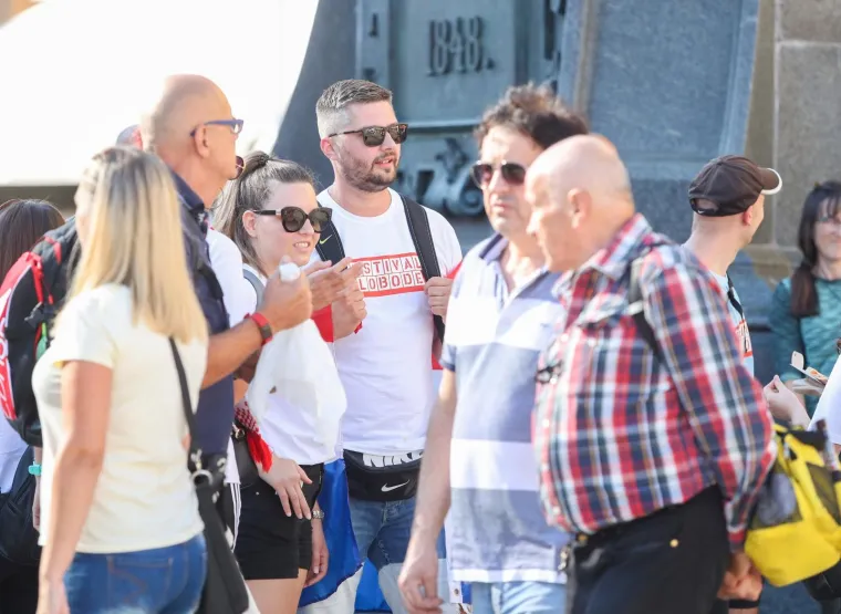 Sudionici Festivala slobode okupljaju se na Trgu bana Jelačića