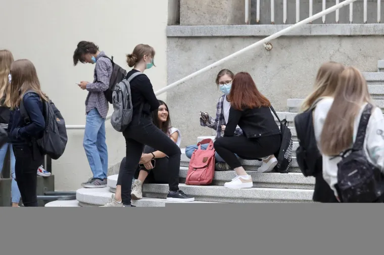 Gotovo pola milijuna djece krenulo u &scaron;kolu: Nastava počinje pod posebnim epidemiolo&scaron;lim mjerama
