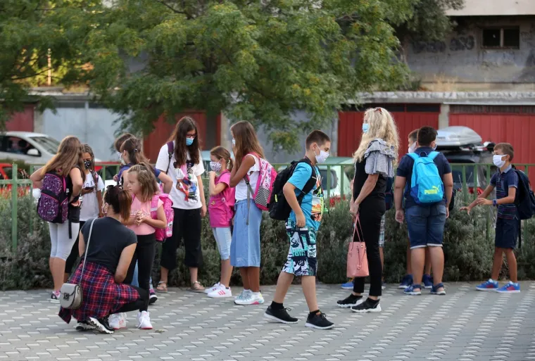 Gotovo pola milijuna djece krenulo u &scaron;kolu: Nastava počinje pod posebnim epidemiolo&scaron;lim mjerama